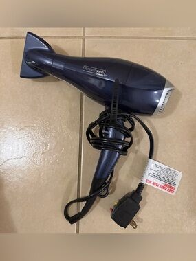 CONAIR Infiniti Pro Salon Performance Hair Dryer w/Concentrator